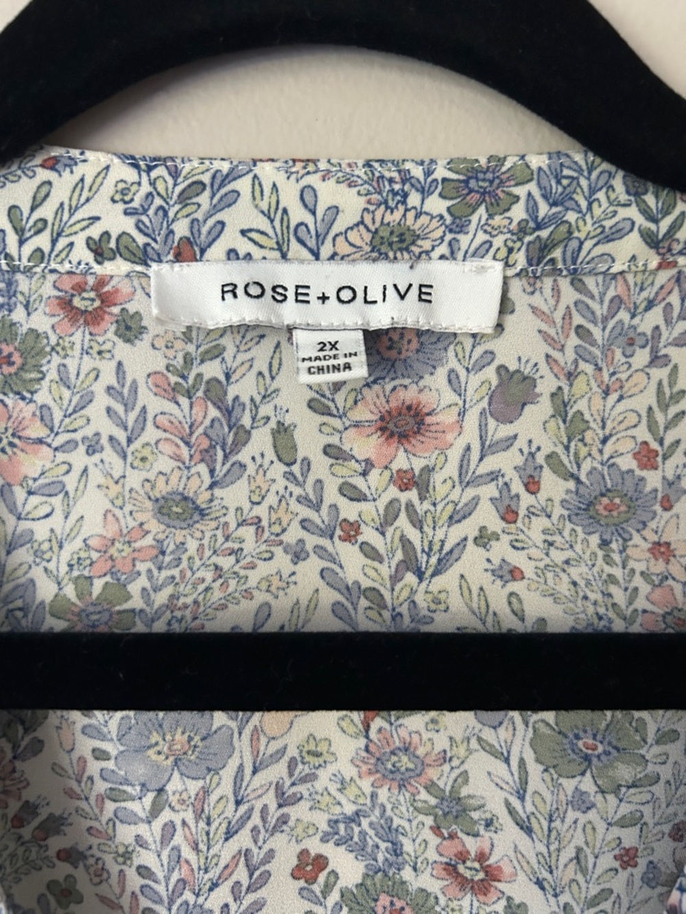 Rose & Olive Light Blue Floral Pintuck V-Neck Tunic - Picture 2 of 4